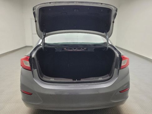 Used 2019 Chevrolet Cruze LT w/ Sun And Sound Package FWD image 29