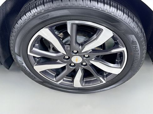 Used 2023 Chevrolet Equinox Premier image 30