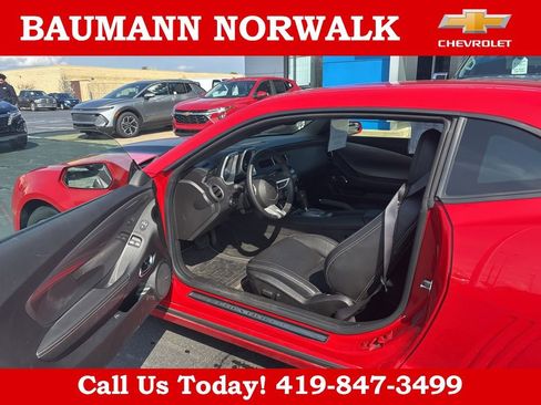 Used 2011 Chevrolet Camaro SS RWD image 16