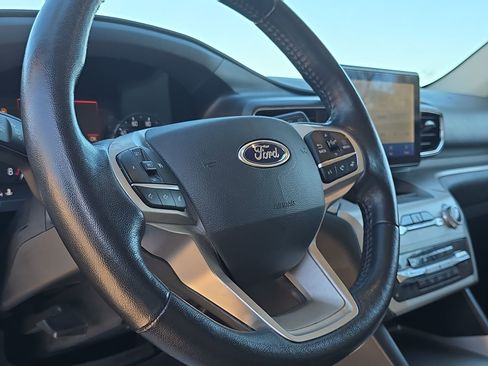 Certified 2021 Ford Explorer XLT w/ Equipment Group 202A image 15