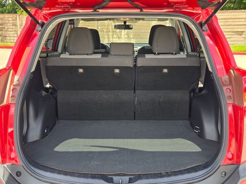 Used 2014 Toyota RAV4 LE FWD image 23