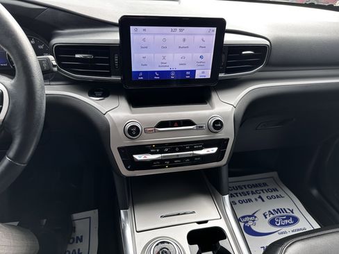 Certified 2023 Ford Explorer XLT w/ Equipment Group 202A image 10