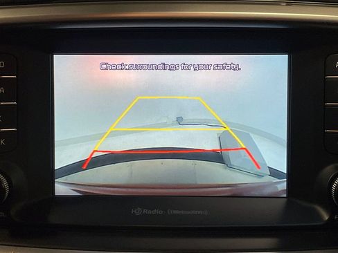 Used 2018 Kia Sorento AWD image 4