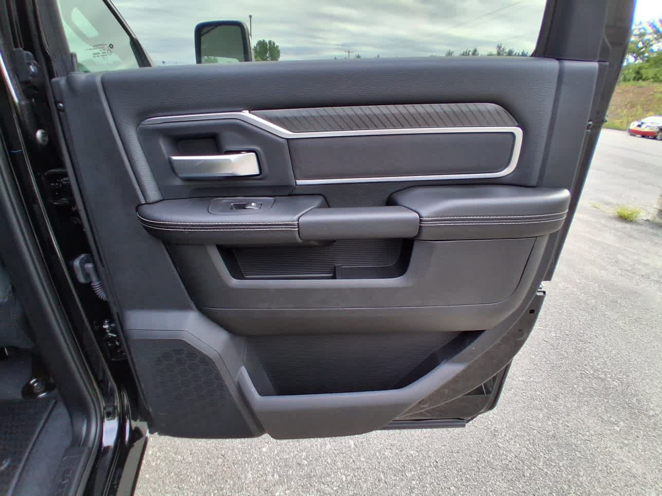 New 2026 RAM 3500 Big Horn AWD/4WD image 14