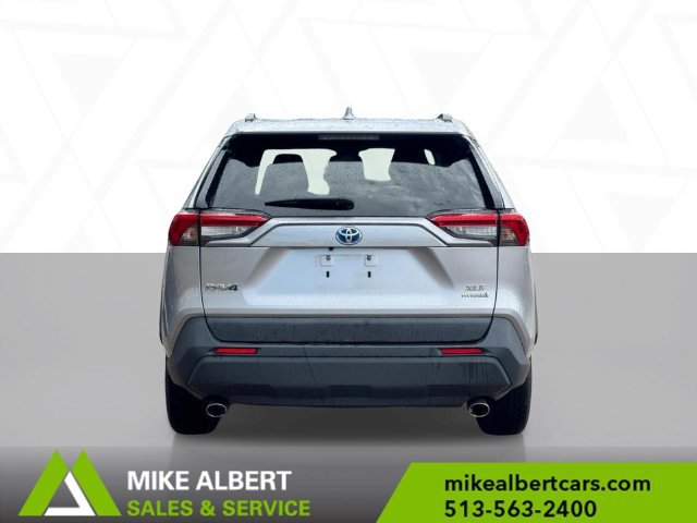 Used 2022 Toyota RAV4 XLE AWD/4WD image 5