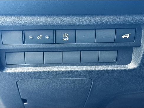 New 2026 Mitsubishi Outlander SE image 10