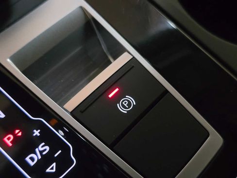 Used 2023 Audi Q7 3.0T Premium Plus image 36