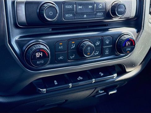 Used 2018 Chevrolet Silverado 1500 LT w/ All Star Edition AWD/4WD image 18