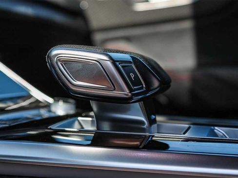 New 2025 Audi RS Q8 performance image 25