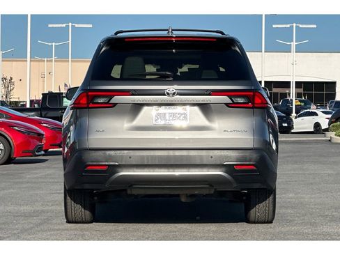 Certified 2025 Toyota Grand Highlander AWD image 5