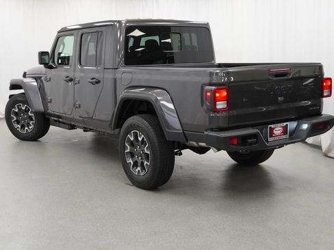 New 2026 Jeep Gladiator Sport AWD/4WD image 12