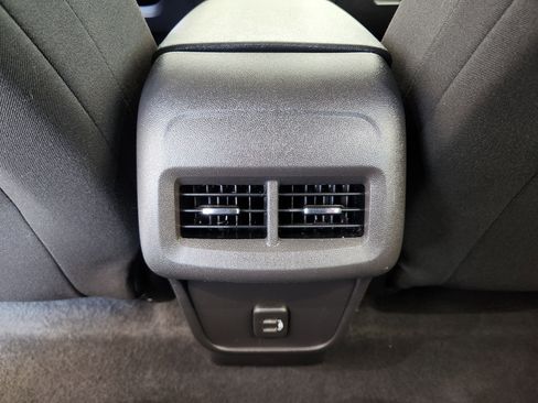 Certified 2024 Chevrolet Equinox LT image 33