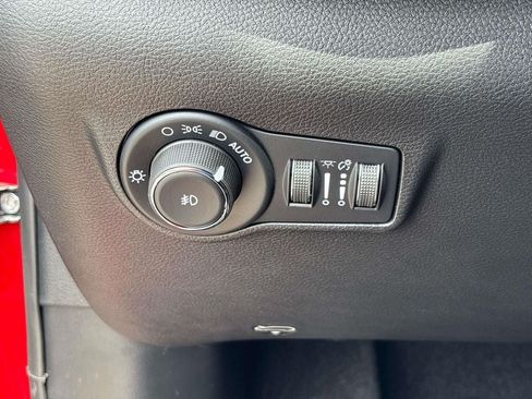 Certified 2026 Jeep Compass Limited AWD/4WD image 18