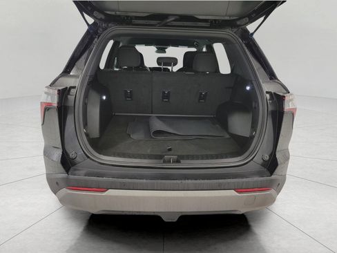 Used 2025 Chevrolet Equinox LT image 15