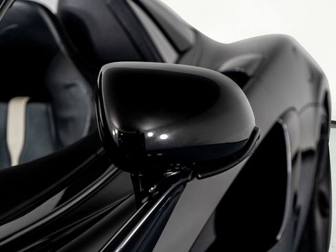 Used 2019 McLaren 570S Spider image 33