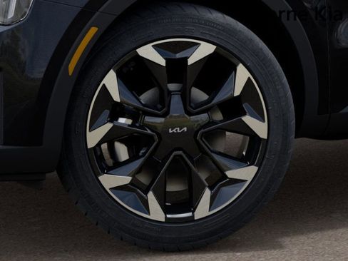 New 2025 Kia Sorento EX image 9