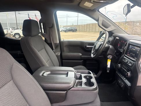 Used 2022 Chevrolet Silverado 1500 Custom AWD/4WD image 29