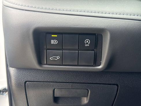 Used 2024 Toyota Highlander XSE FWD image 28