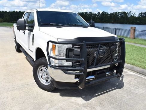 Used 2017 Ford F350 XL w/ Power Equipment Group AWD/4WD image 2