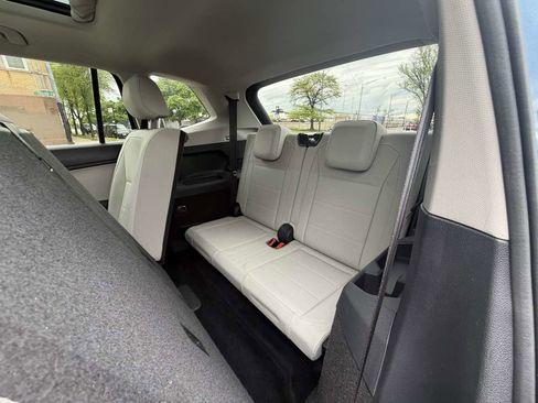 Used 2019 Volkswagen Tiguan SE w/ Panoramic Sunroof Package FWD image 21