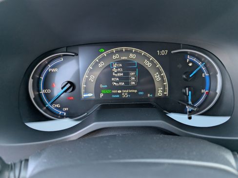 New 2025 Toyota RAV4 XLE image 19