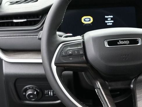 New 2026 Jeep Grand Cherokee L Limited AWD/4WD image 28