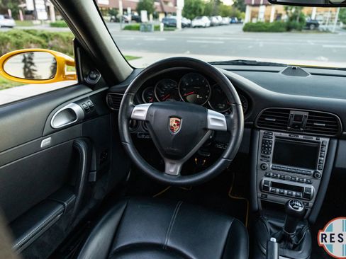 Used 2005 Porsche 911 Carrera image 38