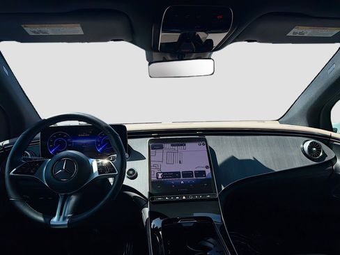 Used 2024 Mercedes-Benz EQE 350+ SUV image 17