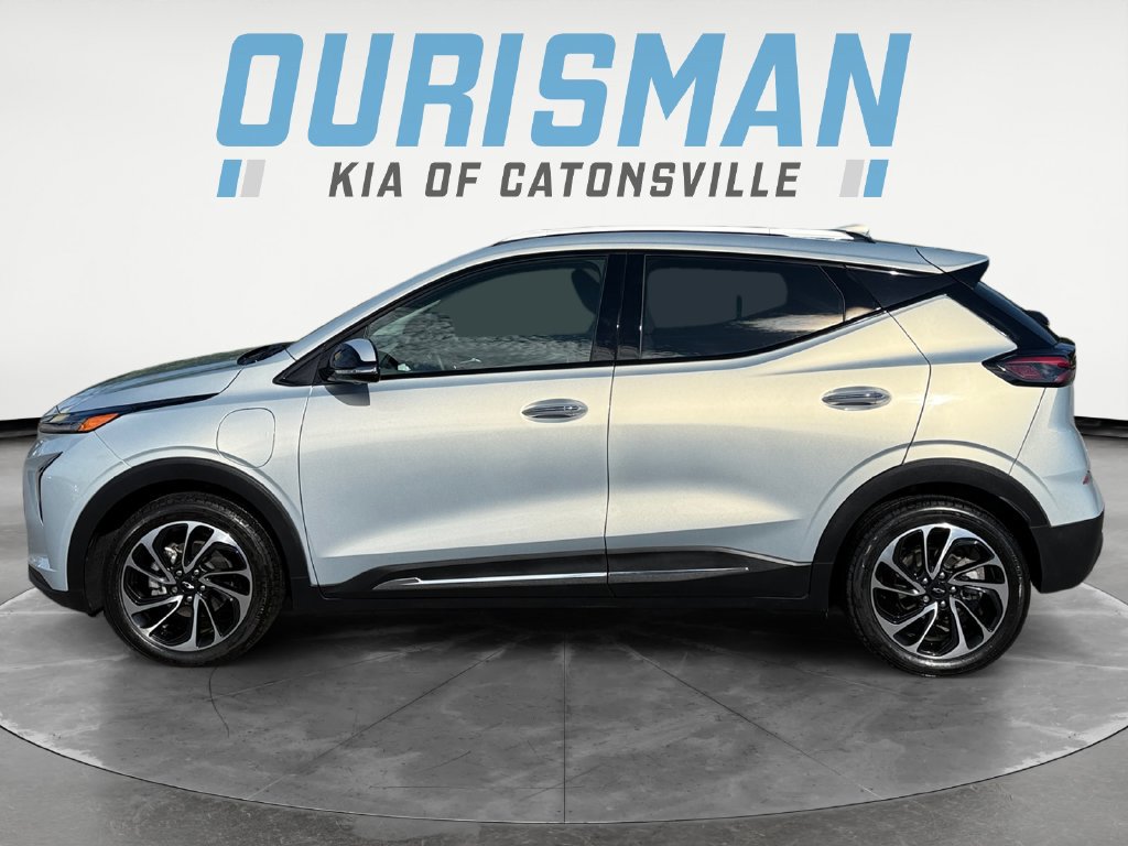 Used 2023 Chevrolet Bolt EUV Premier FWD image 3