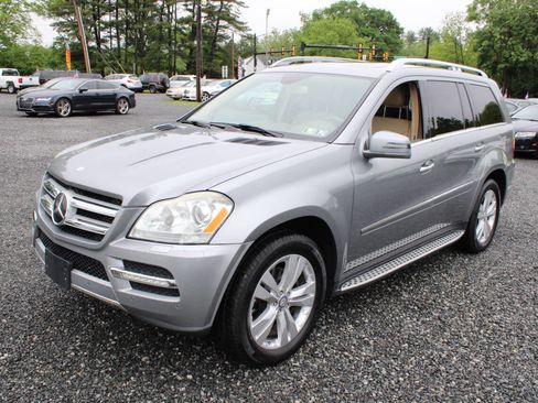 Used 2011 Mercedes-Benz GL 450 GL 450 4MATIC AWD 4dr SUV image 2