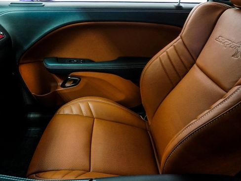 Used 2023 Dodge Challenger SRT Hellcat w/ Driver Convenience Group image 39