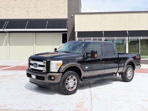 Used 2016 Ford F250 King Ranch w/ FX4 Off-Road Package AWD/4WD image 7