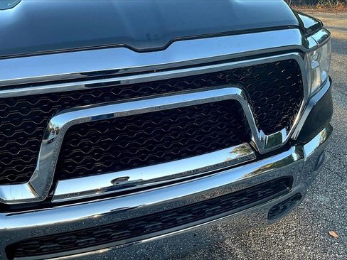 Used 2019 RAM 1500 Big Horn image 28