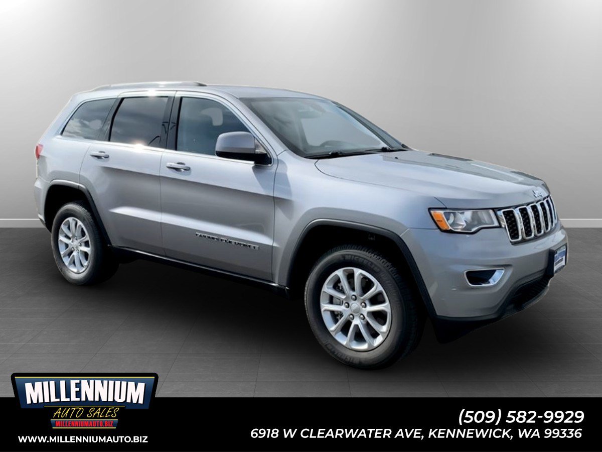 Used 2021 Jeep Grand Cherokee Laredo AWD/4WD image 1