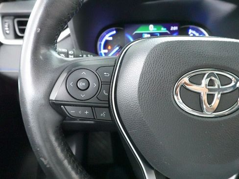Used 2019 Toyota RAV4 XSE w/ XSE Weather Package AWD/4WD image 15