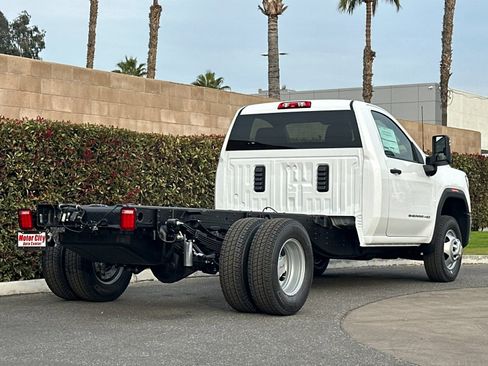 New 2026 GMC Sierra 3500 Pro w/ Convenience Package image 4