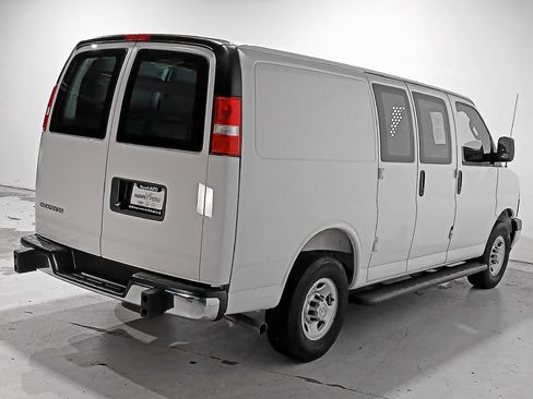 Used 2025 Chevrolet Express 2500 w/ Driver Convenience Package RWD image 6