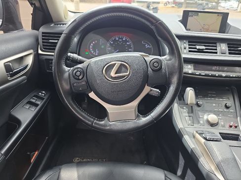 Used 2017 Lexus CT 200h FWD image 13
