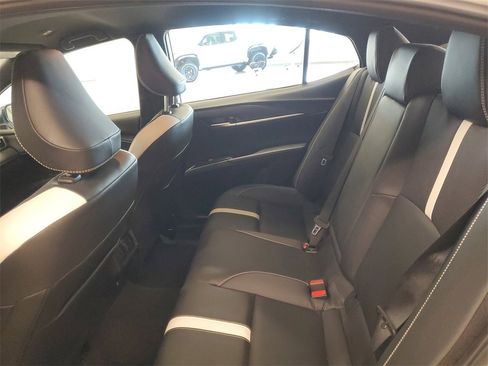 Used 2025 Toyota Camry SE image 10