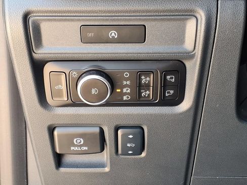 Used 2025 Ford F150 Lariat AWD/4WD image 22