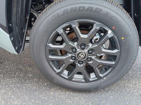 New 2026 Toyota Tundra Platinum AWD/4WD image 28