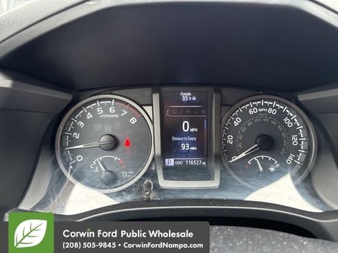 Used 2017 Toyota Tacoma TRD Off-Road image 11