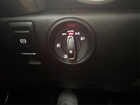 Used 2016 Porsche Cayenne image 23