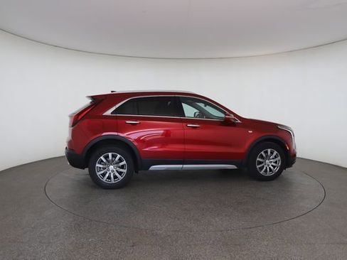 Used 2021 Cadillac XT4 Premium Luxury w/ Cold Weather Package AWD/4WD image 22