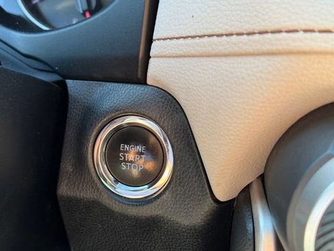 Used 2020 Toyota RAV4 XLE w/ Convenience Package FWD image 30