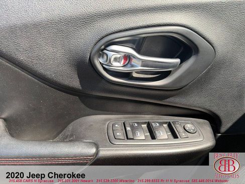 Used 2020 Jeep Cherokee Trailhawk w/ Cold Weather Group AWD/4WD image 15