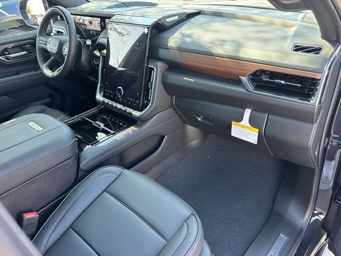 New 2026 GMC Yukon XL Denali w/ Denali Reserve Package image 26