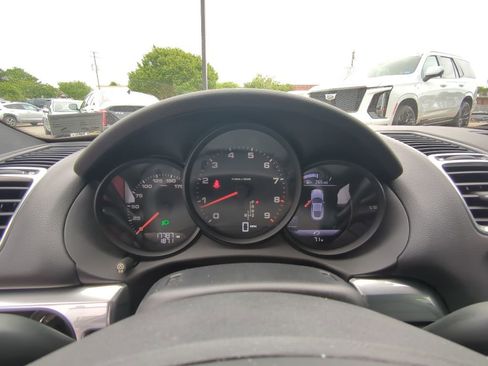 Used 2015 Porsche Cayman RWD image 13