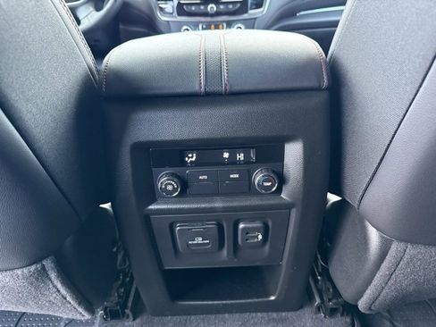 Used 2023 Chevrolet Traverse RS w/ LPO, Floor Liner Package image 34