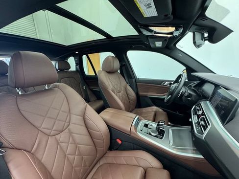 Used 2023 BMW X5 sDrive40i w/ M Sport Package RWD image 18